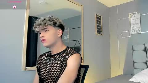 Snapshot of andrius_24 chatting on 01/20/25, 01:00 online show from 01/20/25, 01:00