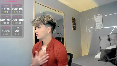 Snapshot of andrius_24 chatting on 01/22/25, 12:49 online show from 01/22/25, 12:49