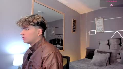 Snapshot of andrius_24 chatting on 02/08/25, 01:22 online show from 02/08/25, 01:22