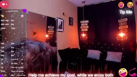 Snapshot of andrius_24 chatting on 09/18/25, 06:54 online show from 09/18/25, 06:54