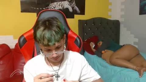 andy_dan1 online show from 02/21/26, 07:37