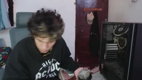 andy_dan1 online show from 06/04/26, 07:14