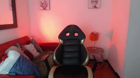 andy_eagleton_20 online show from 04/12/26, 03:55