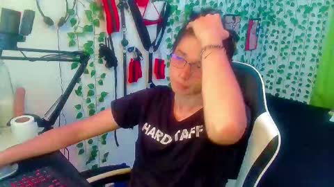 Snapshot of andy_gray01 chatting on 01/15/26, 11:41 Andy Gray online show from 01/15/26, 11:41