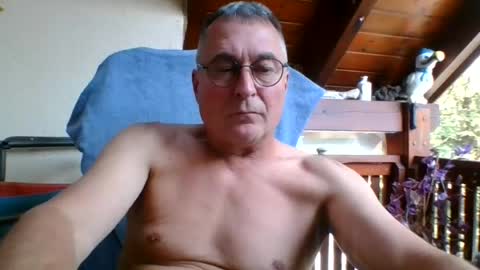 Snapshot of andybayern chatting on 08/07/26, 01:46 andybayern online show from 08/07/26, 01:46