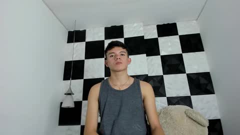 andyfame11 online show from 11/04/25, 07:02