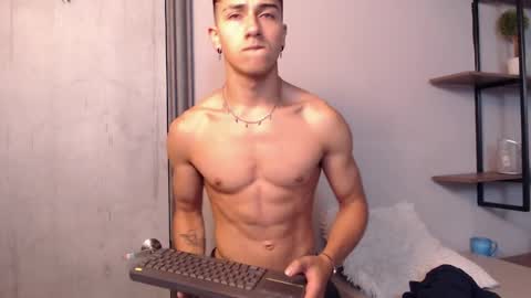 Andy Joy  online show from 01/31/25, 04:48