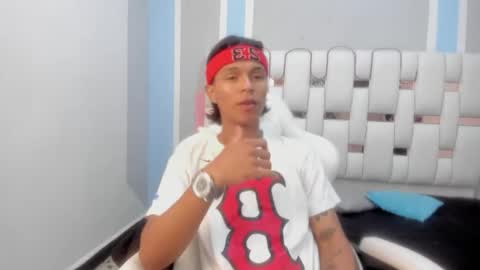 Snapshot of andykings_1 chatting on 01/12/26, 03:34 Andy Kings online show from 01/12/26, 03:34