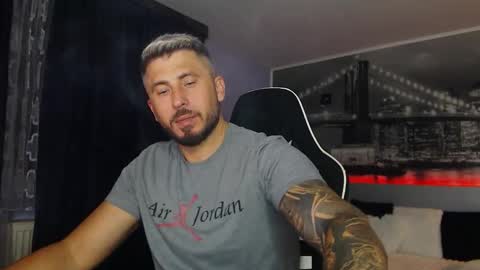 Snapshot of andysoul340 chatting on 10/12/25, 09:36 Magic Andy online show from 10/12/25, 09:36