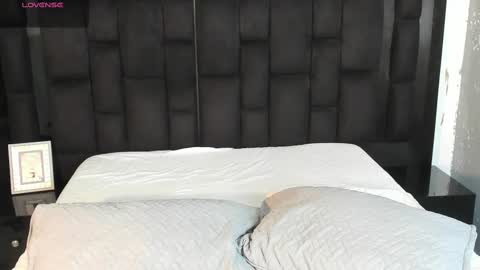 Snapshot of andywiills chatting on 02/23/25, 12:30 Andy online show from 02/23/25, 12:30