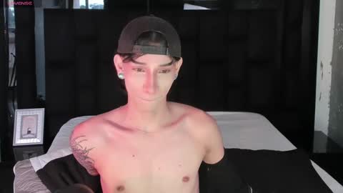 Snapshot of andywiills chatting on 02/28/25, 09:01 Andy online show from 02/28/25, 09:01