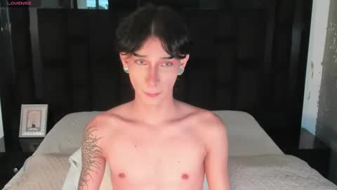 Snapshot of andywiills chatting on 03/05/25, 09:15 Andy online show from 03/05/25, 09:15