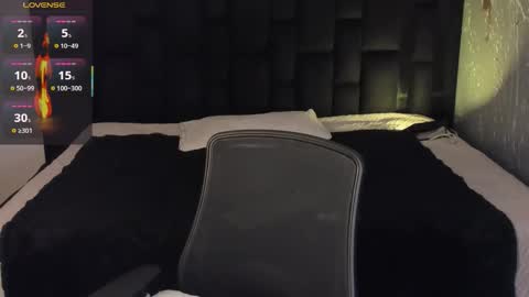 Snapshot of andywiills chatting on 11/05/25, 09:59 Andy online show from 11/05/25, 09:59