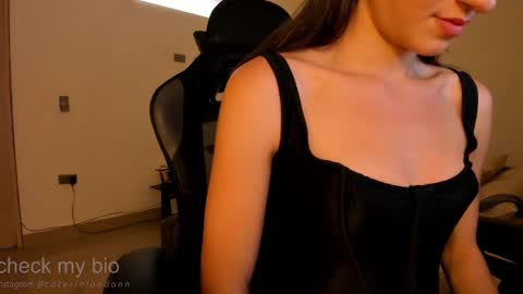      online show from 02/17/25, 08:26