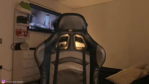      online show from 11/15/25, 05:38