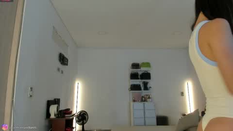      online show from 04/28/26, 03:44