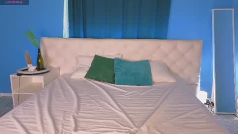 Snapshot of anellyball_ chatting on 06/16/26, 01:08 Anelly online show from 06/16/26, 01:08