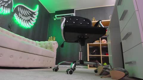 Anne online show from 01/19/25, 10:39