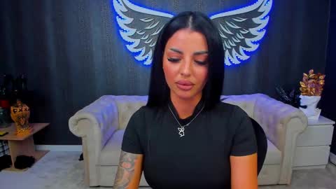 Anne online show from 03/08/25, 01:17