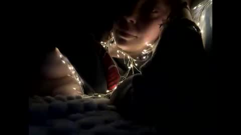 aneoakley online show from 12/23/25, 07:39