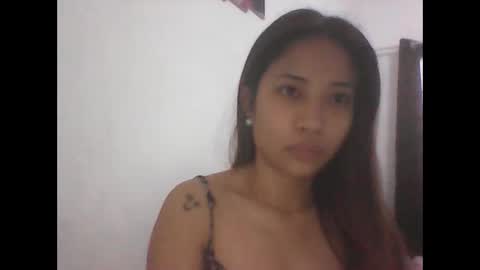 Snapshot of ange011 chatting on 04/13/26, 01:33 ange011 online show from 04/13/26, 01:33