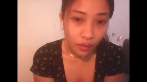 Snapshot of ange011 chatting on 04/20/26, 05:10 ange011 online show from 04/20/26, 05:10
