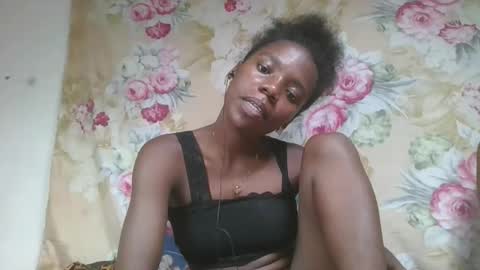 Snapshot of angeeliine chatting on 02/27/26, 01:05 angeeliine online show from 02/27/26, 01:05