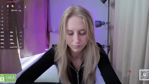 angeellina online show from 10/05/25, 12:36