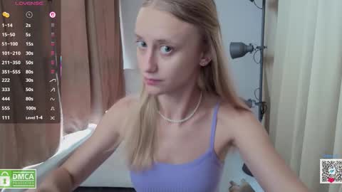 angeellina online show from 10/06/25, 10:34