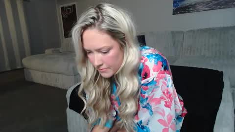 Snapshot of angel01432023 chatting on 01/21/25, 02:54 angel01432023 online show from 01/21/25, 02:54