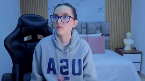 angel__kiss online show from 12/15/25, 11:25