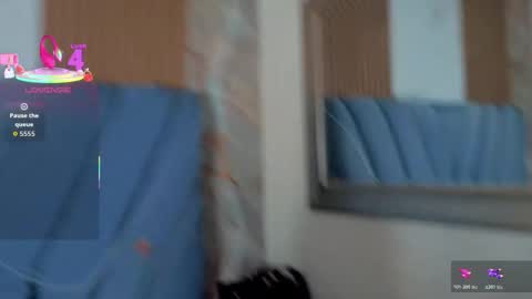 angel__red_ online show from 10/31/25, 04:02