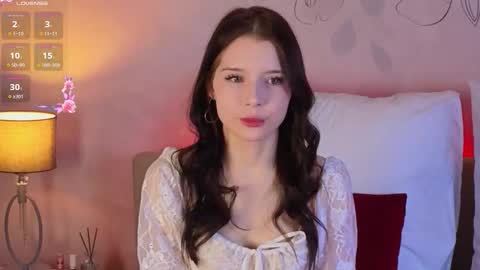 Snapshot of angel__rossee chatting on 02/08/26, 10:51 Rose 18 New here online show from 02/08/26, 10:51