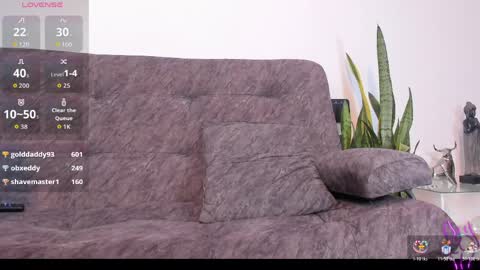 Angel online show from 04/13/26, 08:42