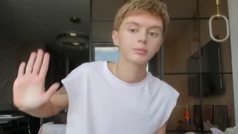 Snapshot of angel_andreww chatting on 06/29/26, 10:48 angel_andreww online show from 06/29/26, 10:48