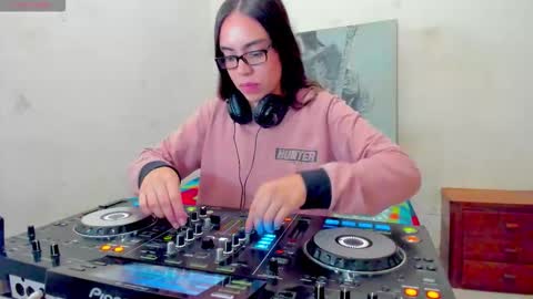 Anglica online show from 10/22/25, 02:12