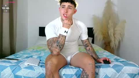 angel_boy01 online show from 10/27/25, 10:36