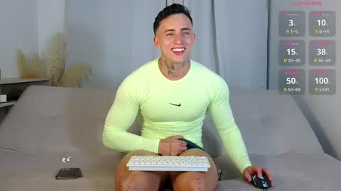 angel_boy01 online show from 04/11/26, 11:31