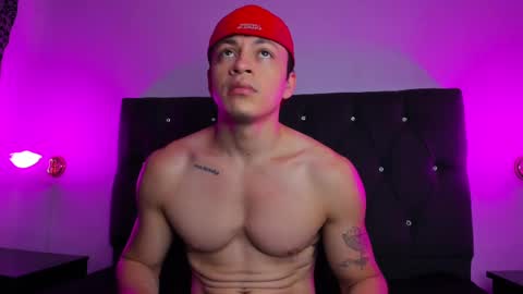 Snapshot of angel_cuervo chatting on 09/18/25, 12:40 Angel Cuervo online show from 09/18/25, 12:40
