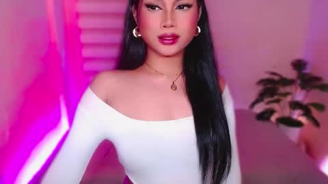 Snapshot of angel_eloaxx chatting on 05/18/26, 08:58 Angel online show from 05/18/26, 08:58