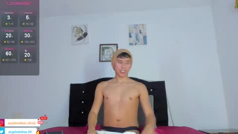 ngel Esteban  online show from 11/23/25, 03:06