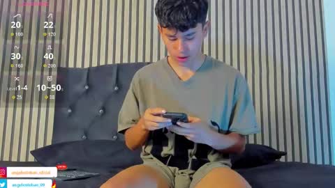 ngel Esteban  online show from 02/01/26, 07:01