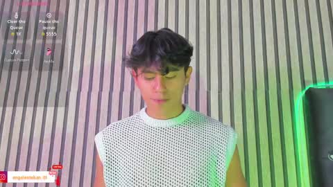 ngel Esteban  online show from 06/01/26, 07:59