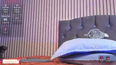 ngel Esteban  online show from 06/26/26, 05:17