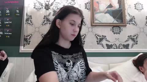 Angel online show from 11/15/25, 09:17