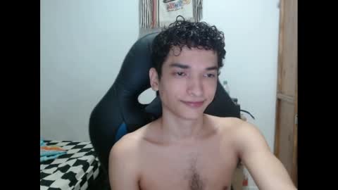 Snapshot of angel_hotc chatting on 12/25/24, 12:37 Angel online show from 12/25/24, 12:37