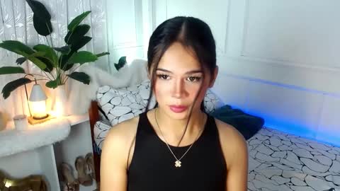 Snapshot of angel_indiguise chatting on 02/03/25, 06:45 angela online show from 02/03/25, 06:45