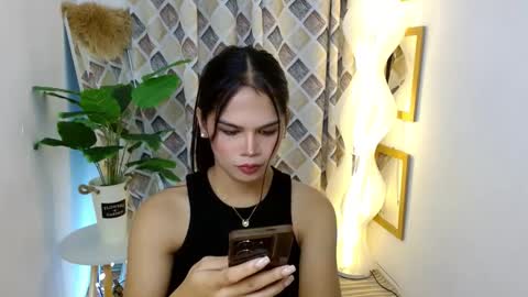 Snapshot of angel_indiguise chatting on 02/28/25, 02:31 angela online show from 02/28/25, 02:31