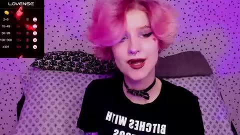 Snapshot of angel_julles chatting on 07/10/26, 09:45 Angel Dust online show from 07/10/26, 09:45