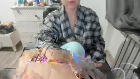 angel_lee__ online show from 01/08/25, 11:43